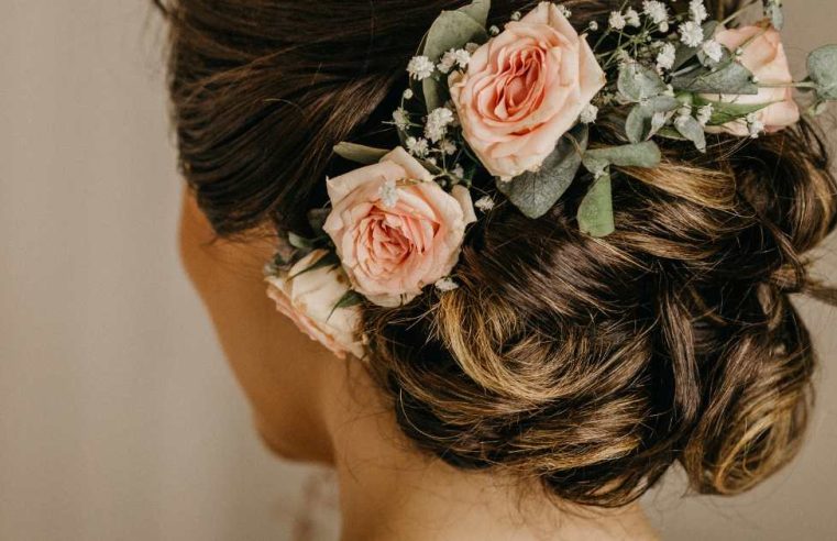 How to Choose the Right Wedding Hairstyle: A Comprehensive Guide