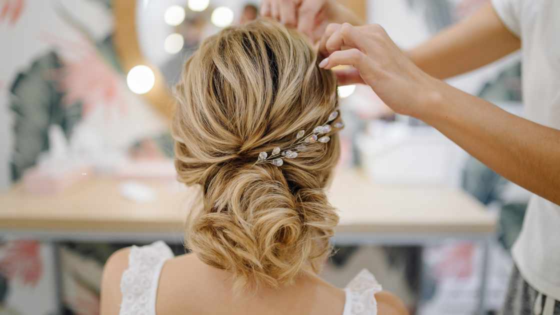 How Long Does Hair and Makeup Take for a Wedding? Exploring Timeframes and Considerations